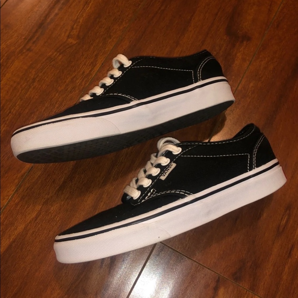 Vans - Picture 3 of 7